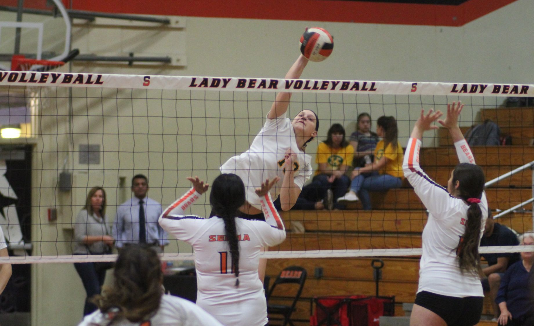 Kingsburg sweeps Selma